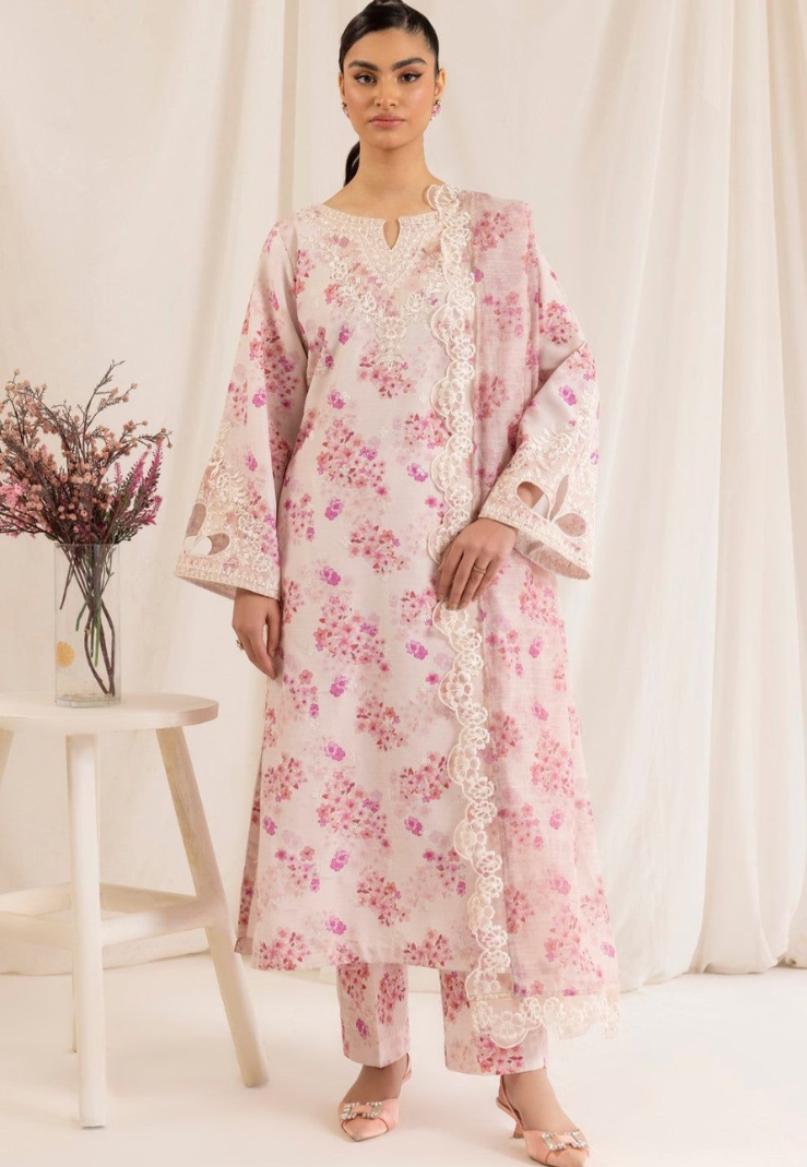 Exclusive Mohagni Lawn Collection Article no 1657
